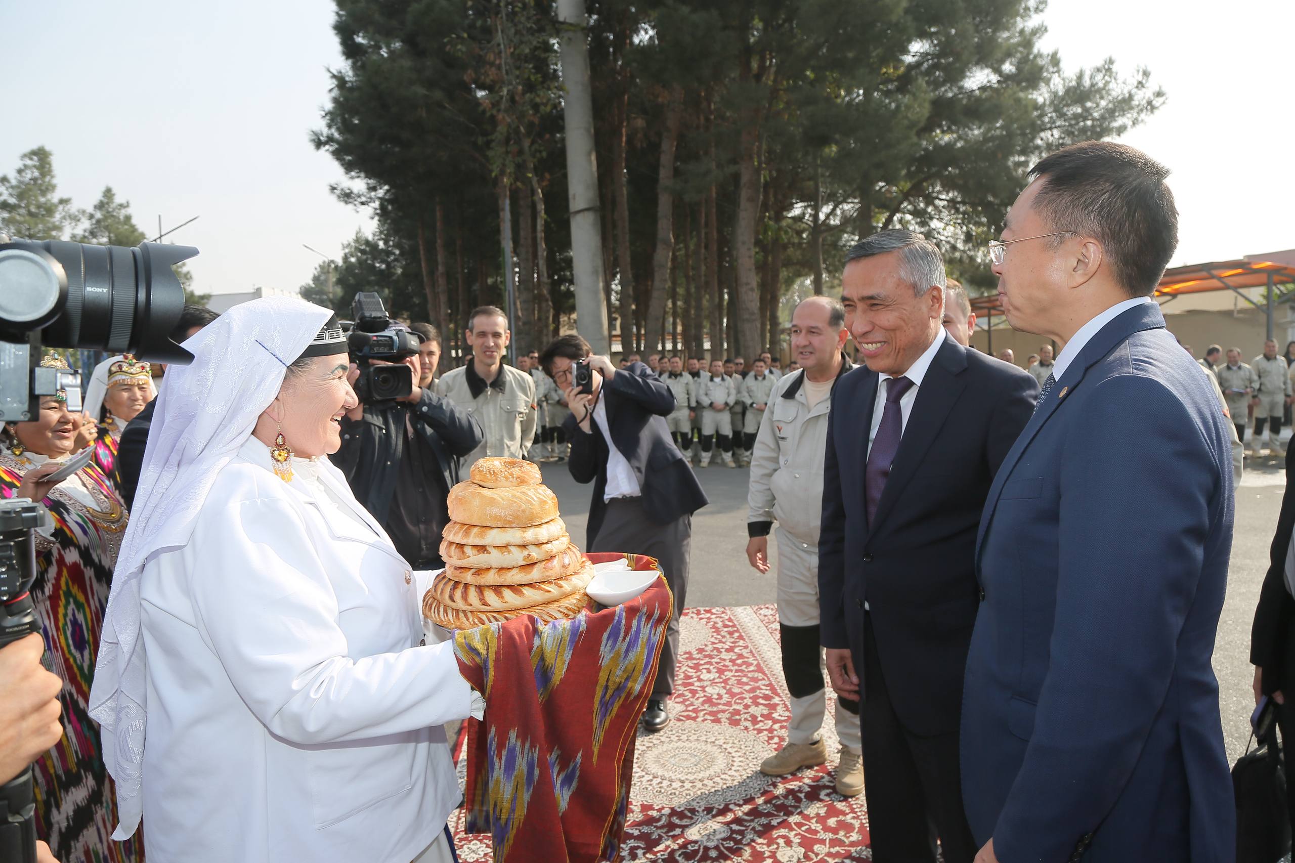 CHINA CONSTRUCTION BILAN HAMKORLIK: ENERGETIK BARQARORLIK SARI